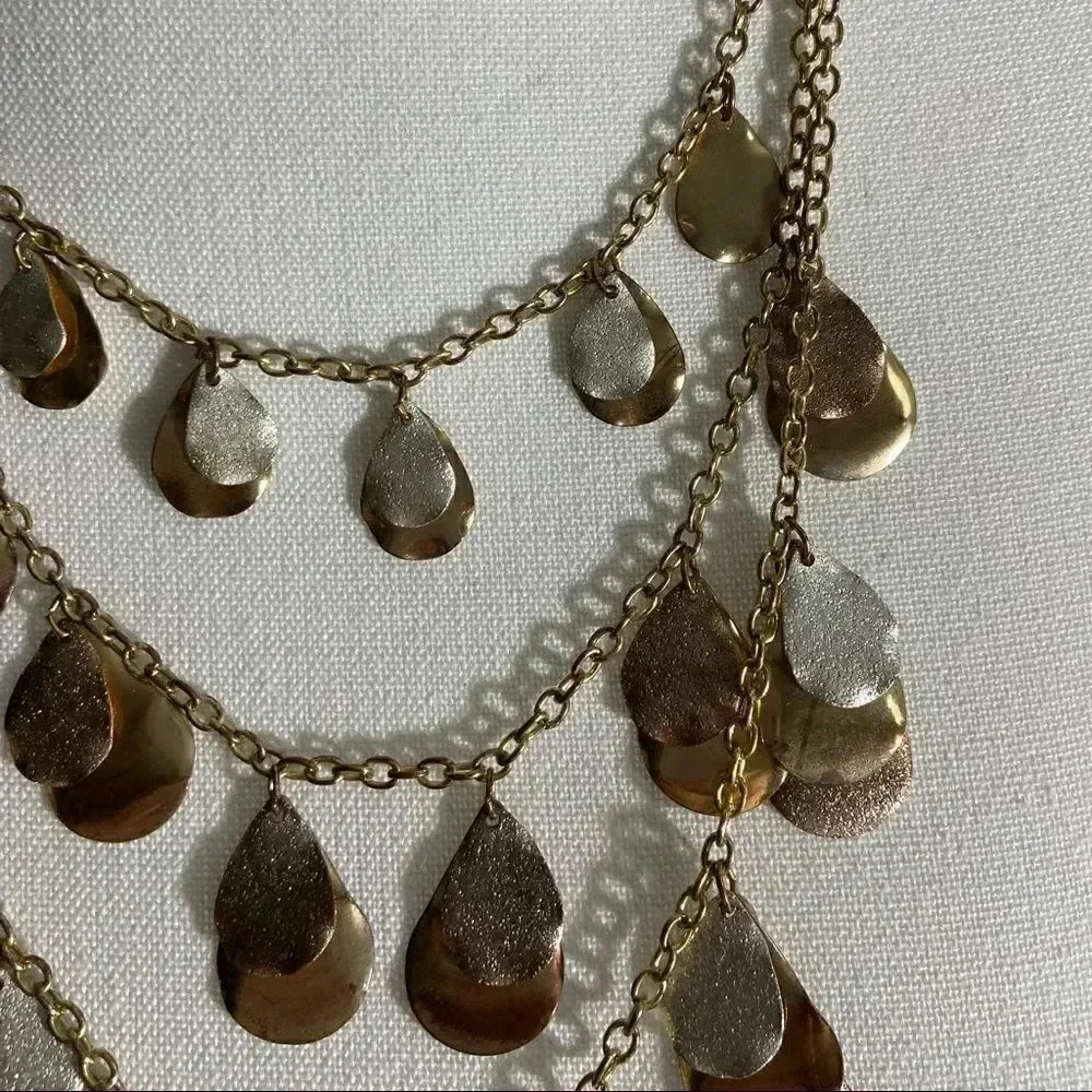 Stunning tri-tone three tiered necklace - Picture 2 of 5